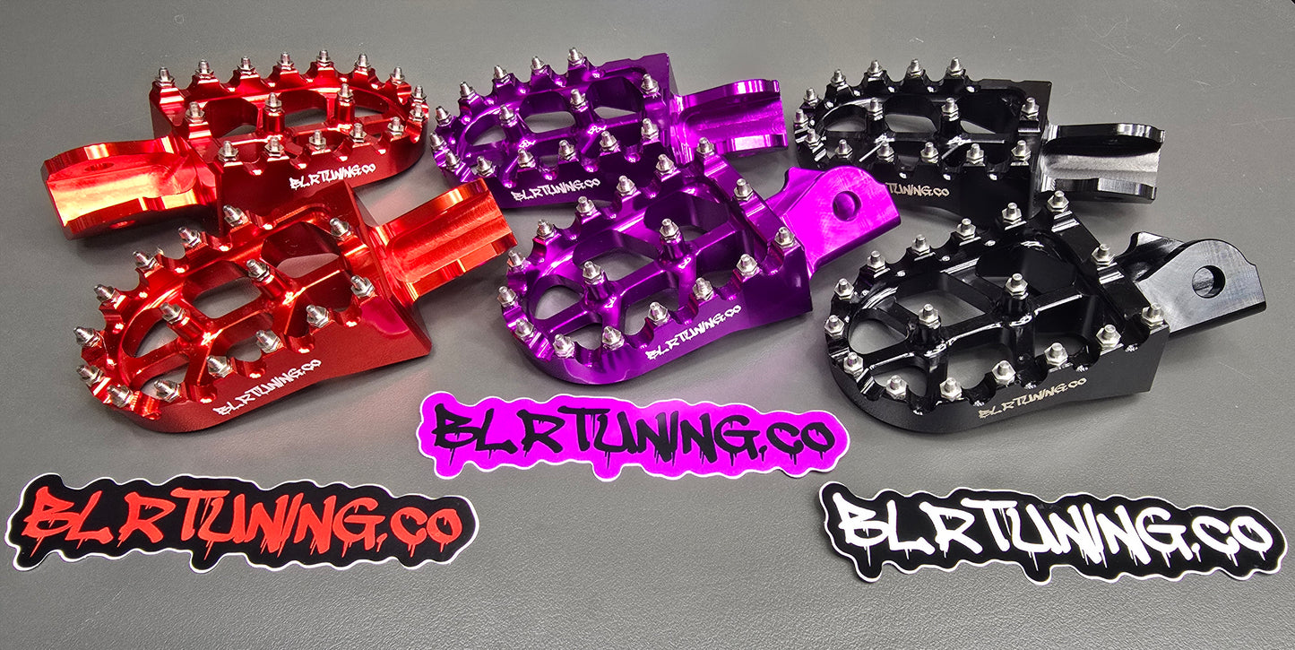 FOOT PEGS FOR RAWRR MANTIS X AND MANTIS X PRO BILLET ALUMINUM WITH STAINLESS STEEL TEETH BY BLR TUNING