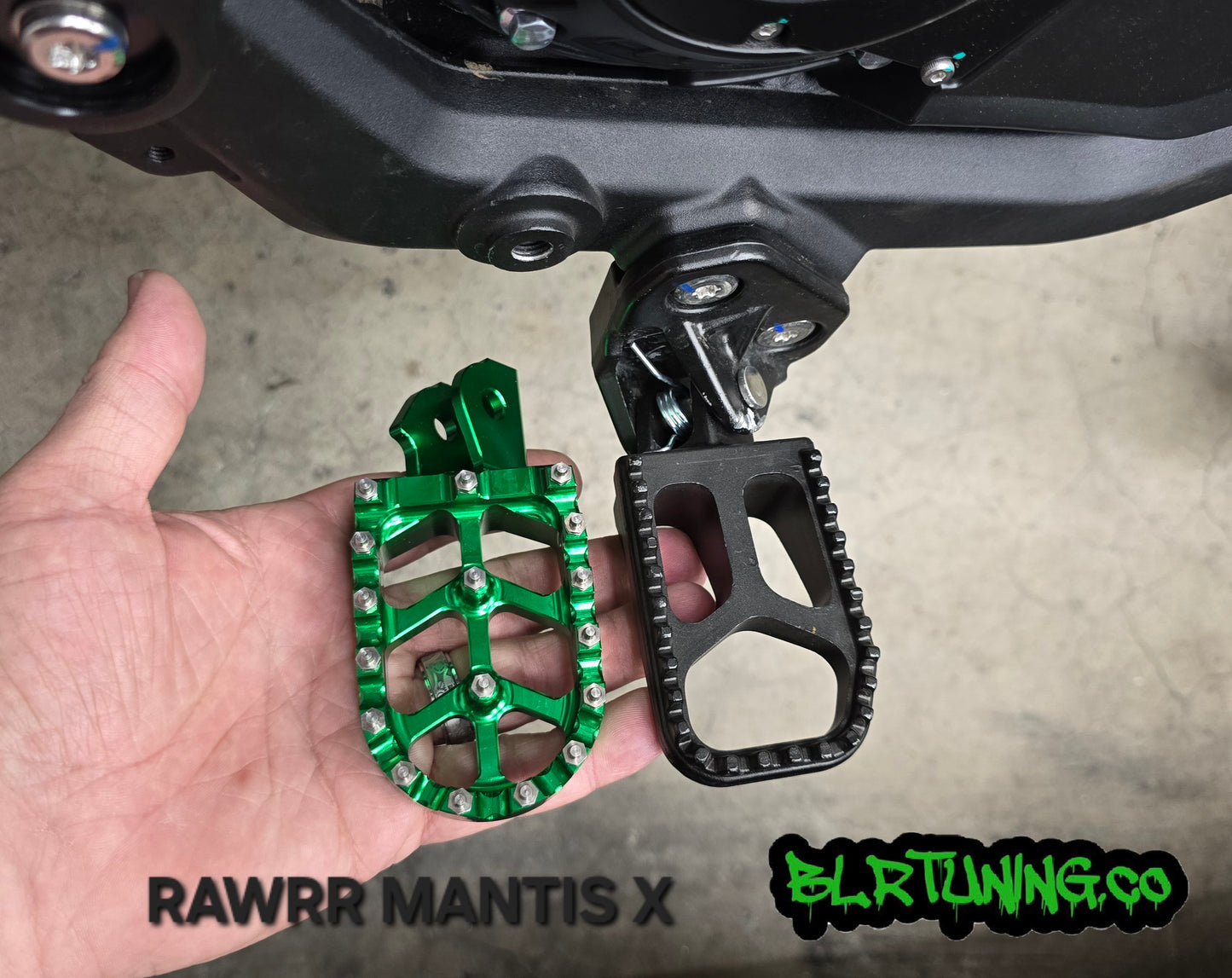 FOOT PEGS FOR RAWRR MANTIS X BILLET ALUMINUM WITH STAINLESS STEEL TEETH BY BLR TUNING