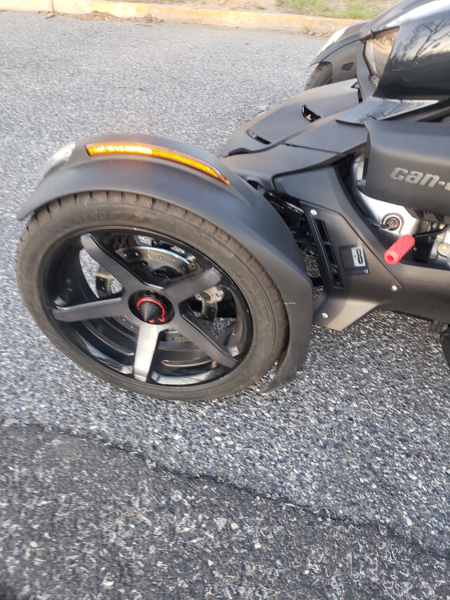 CAN-AM RYKER WHEEL CENTER CAPS
