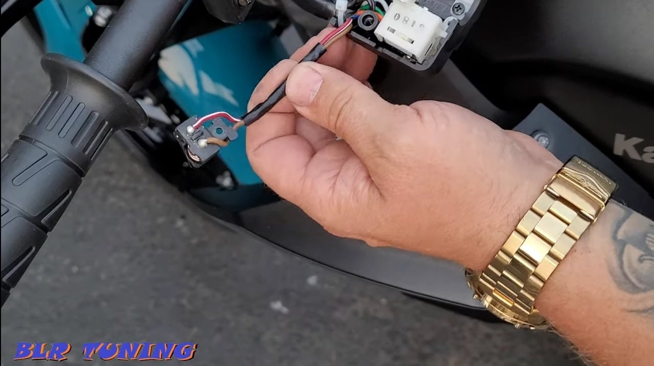 2-STEP LAUNCH CONTROL FOR PUSH TO FLASH OR PUSH TO PASS HIGH BEAM SWITCH FOR PCV OR PC6 FITS MOST MOTORCYCLES