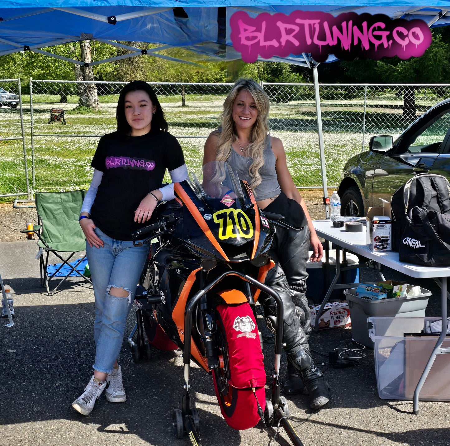 WOMENS PINK LOGO NO FACE NO CASE T-SHIRT BY BLR TUNING