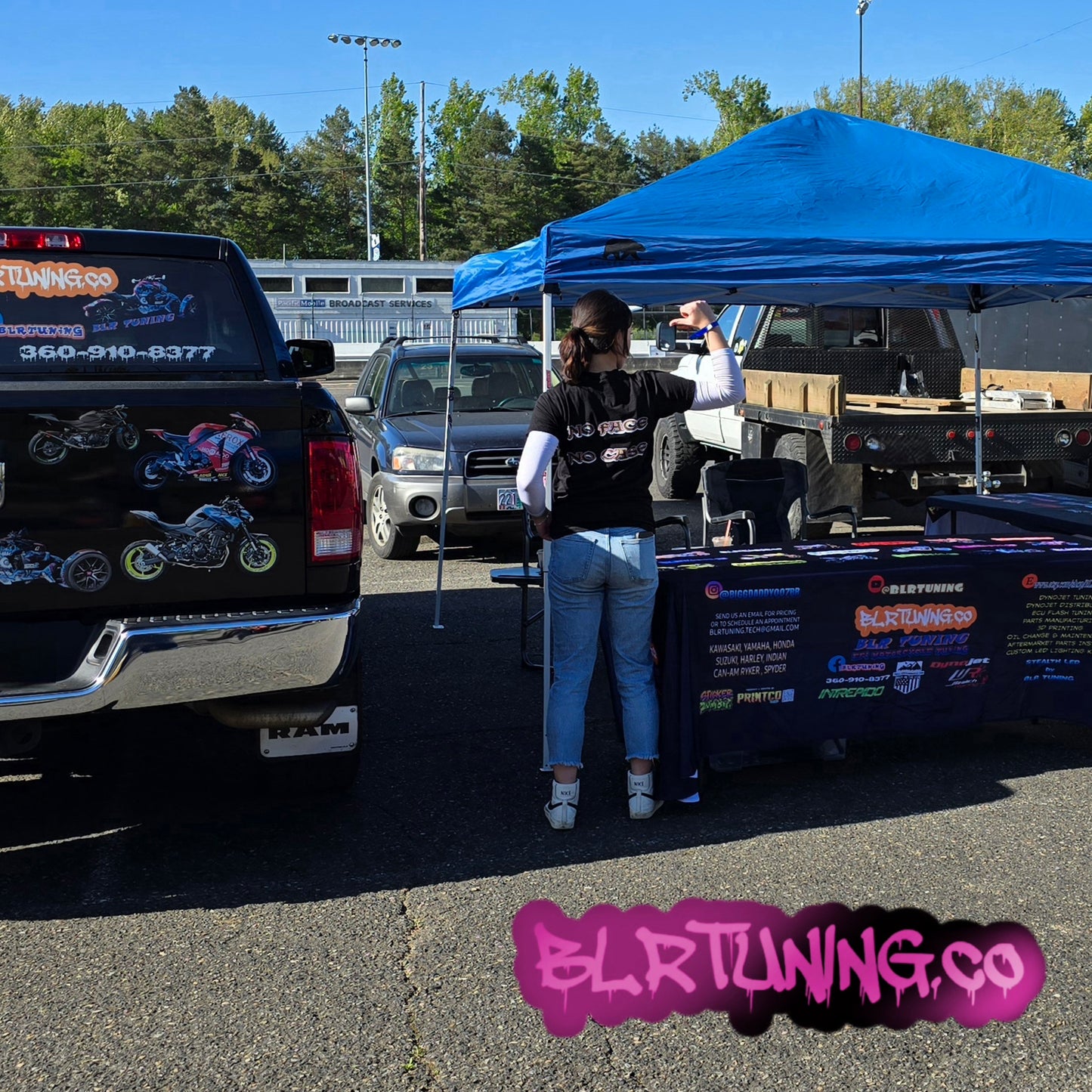 WOMENS PINK LOGO NO FACE NO CASE T-SHIRT BY BLR TUNING