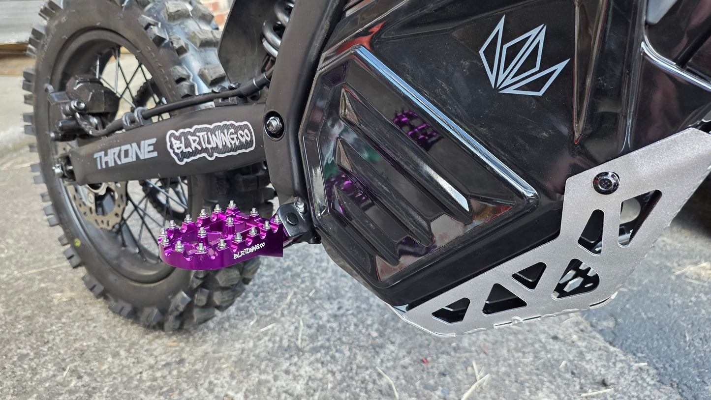 FOOT PEGS FOR STRIKE SHADOW 48v 60v 72v 2026 MODELS BILLET ALUMINUM WITH STAINLESS STEEL TEETH BY BLR TUNING