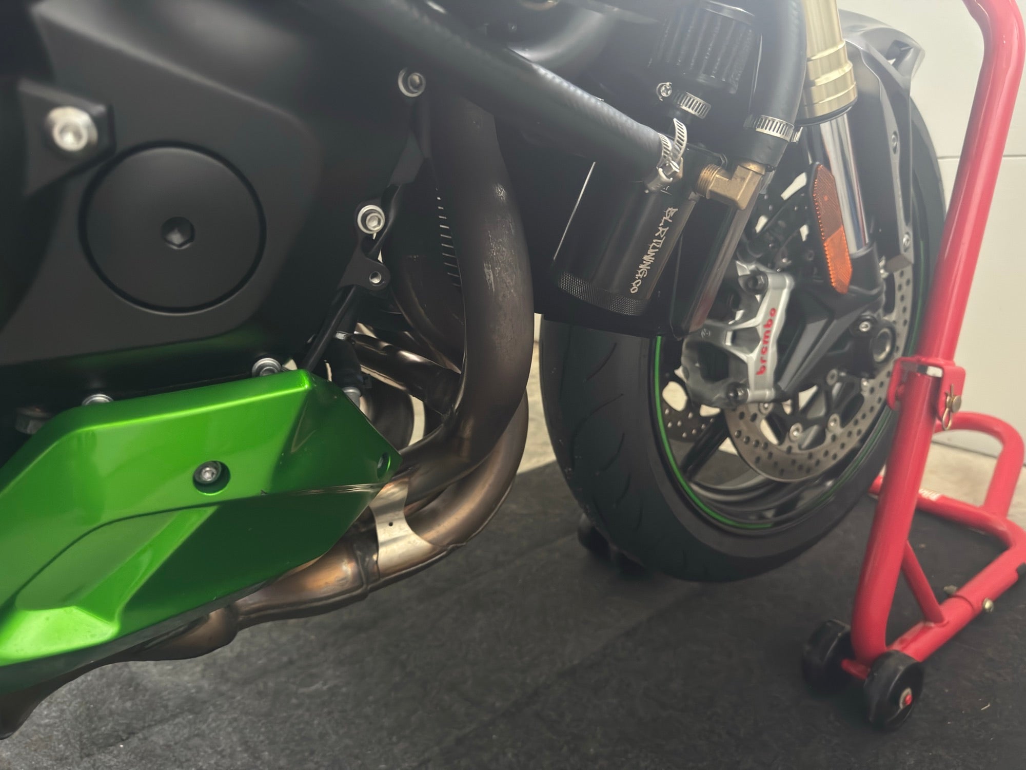 KAWASAKI ZH2 AIR OIL SEPARATOR 3 PORT CATCH CAN – BLR TUNING