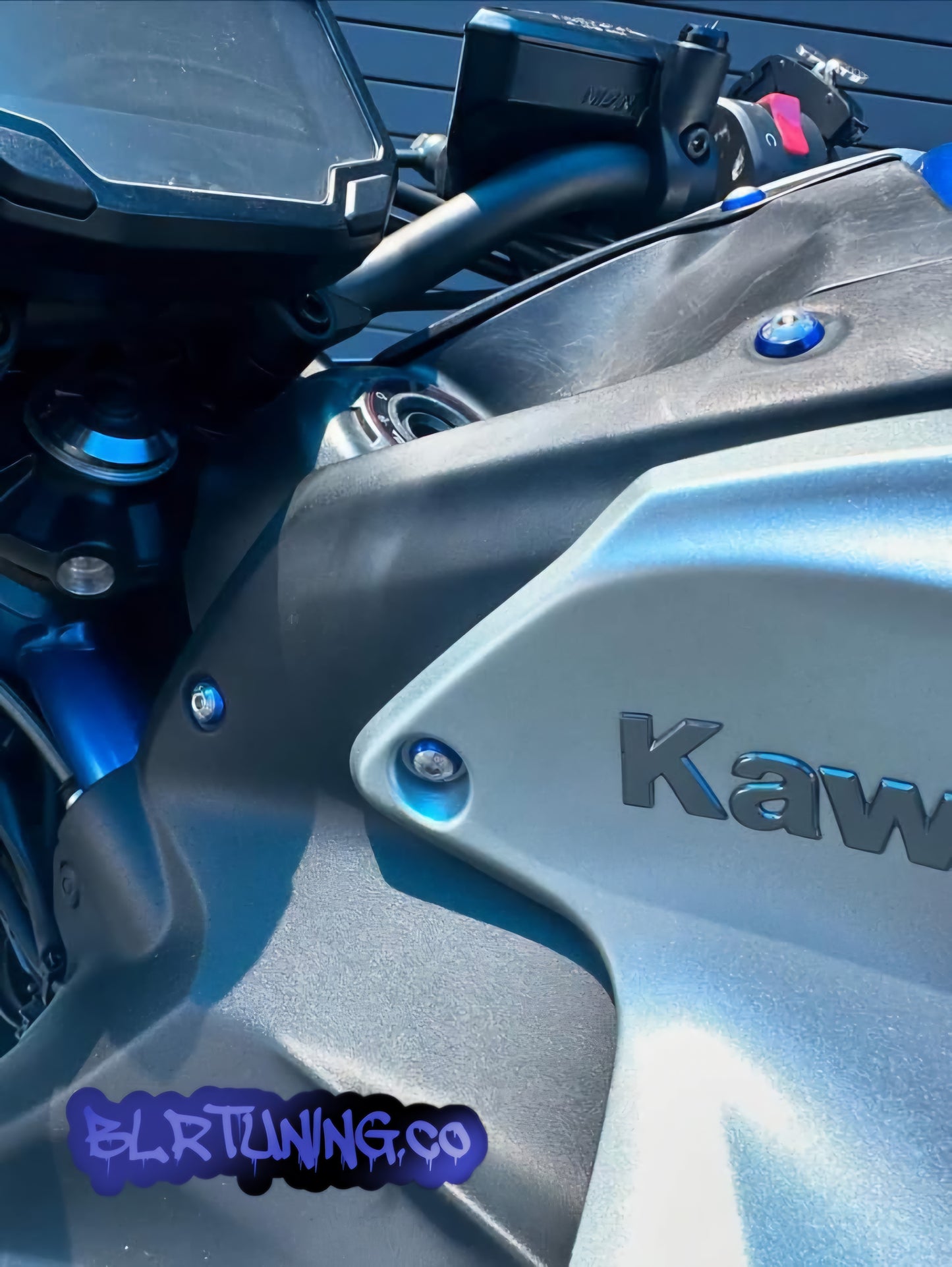 KAWASAKI Z900 DRESS UP BOLT KIT FOR 20 - 25