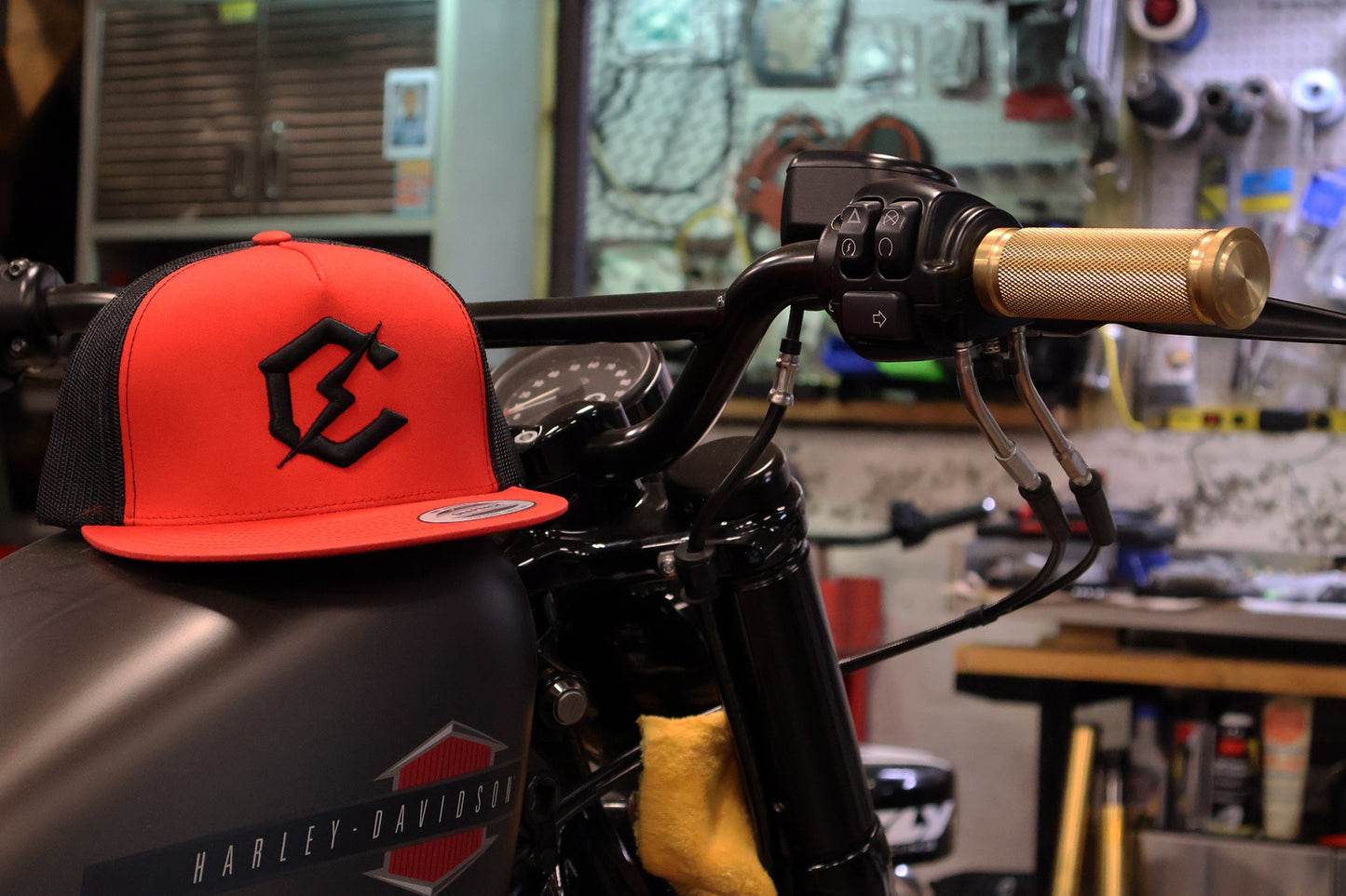 Bolt Snapbacks