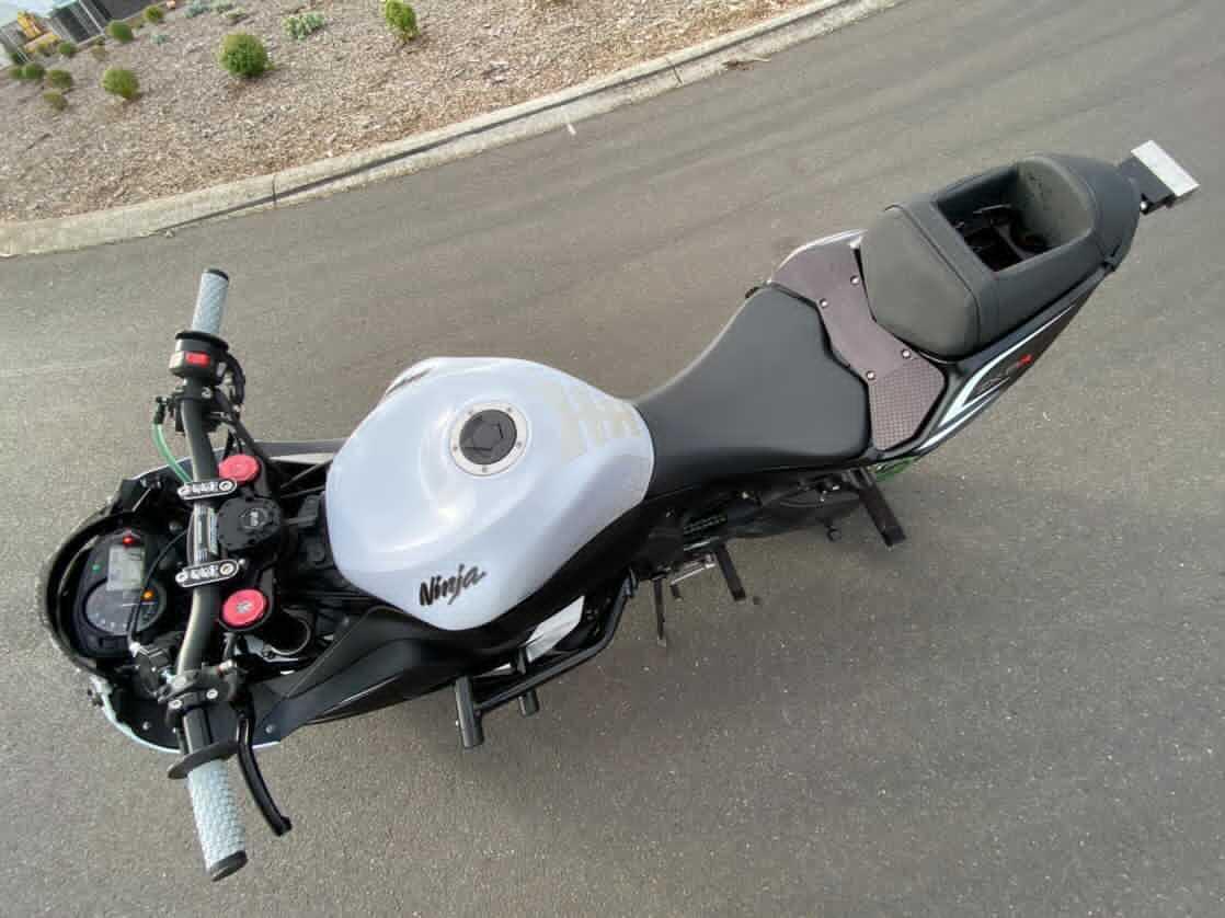 TAIL SAVER / STEP PLATE FOR 09-18 ZX6R/636