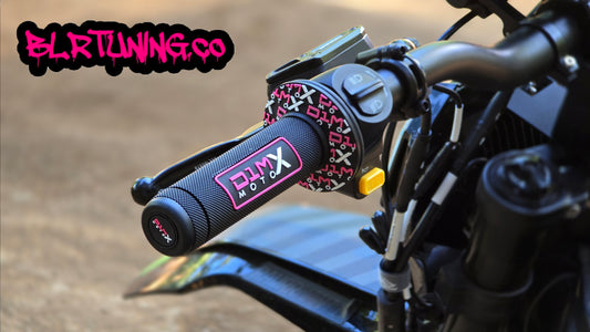 D1M MOTO X HAND GRIPS CLOSED END - FITS 7/8 BARS - FITS ELECTRIC DIRT BIKES - E-BIKES - DIRT BIKE - PIT BIKES