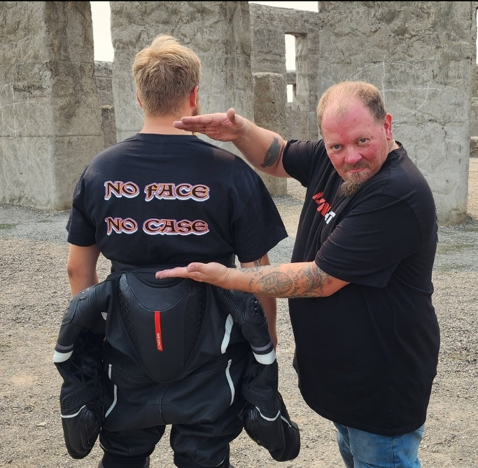 CAMISETA NO FACE NO CASE DE BLR TUNING