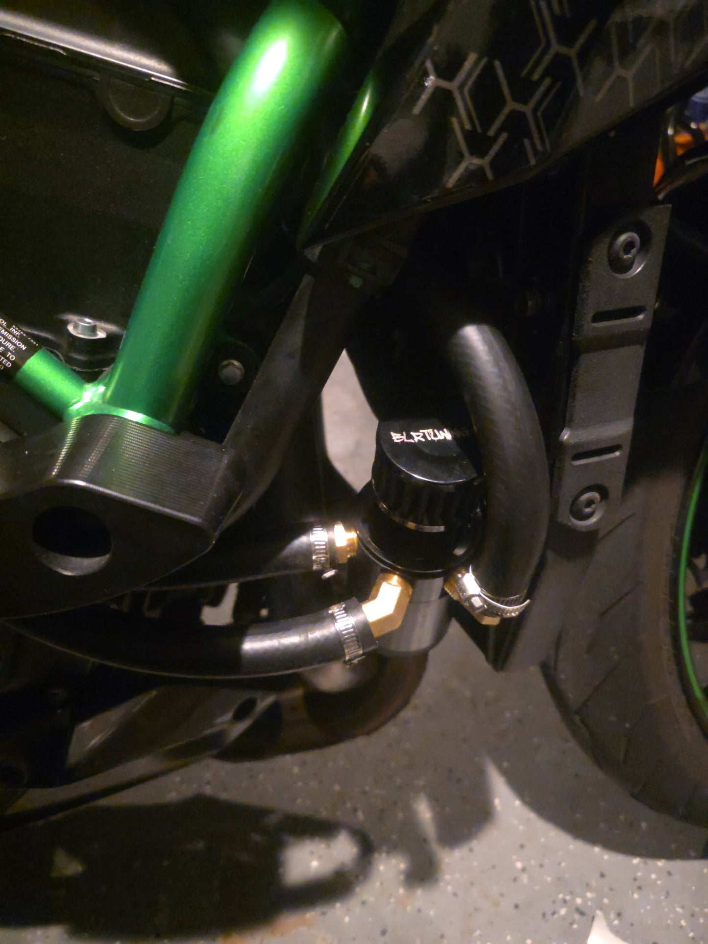 KAWASAKI ZH2 AIR OIL SEPARATOR 3 PORT CATCH CAN