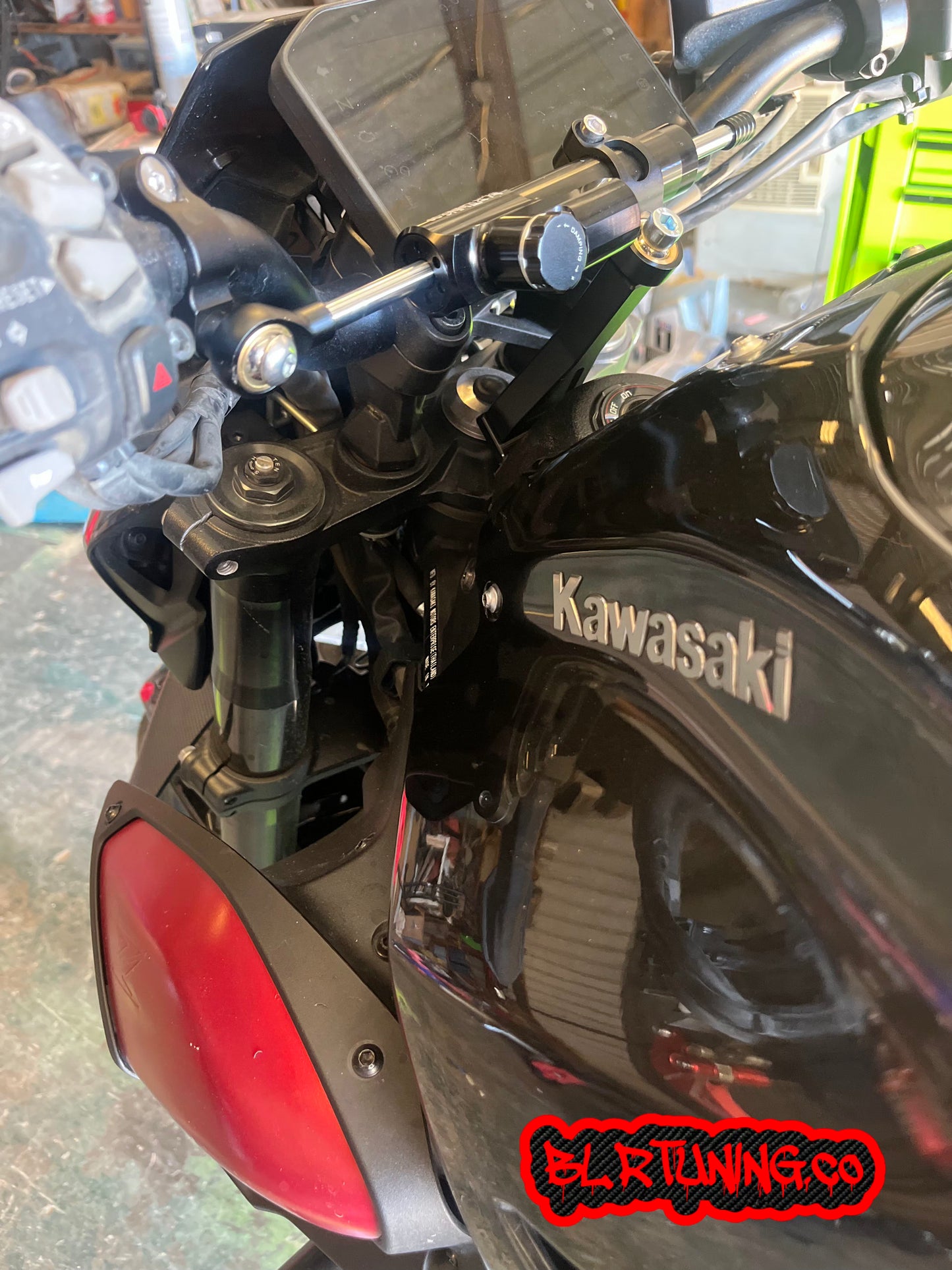 KAWASAKI Z900 STEERING STABILIZER KIT 25 - 26 Z900 Z900SE