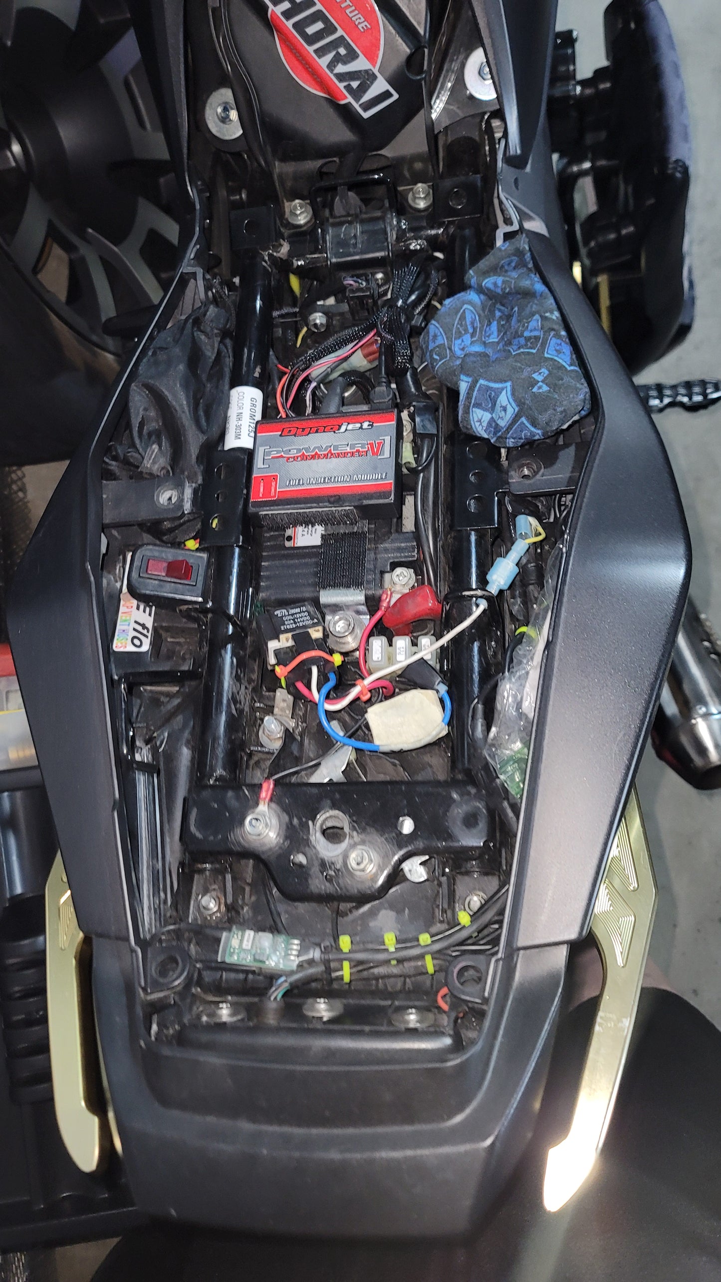 PC6 POWER COMMANDER 6 PARA HONDA GROM 14-20 COMBUSTIBLE Y ENCENDIDO POR DYNOJET CON BLR TUNING OPCIONAL CUSTOM TUNE